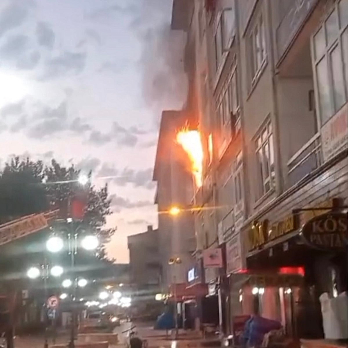 Çankırı'da Apartman Dairesinde Yangın: Kullanılamaz Hale Geldi
