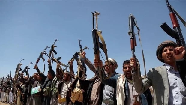 Husiler Yemen'i vurdu: 2 ölü 14 yaralı