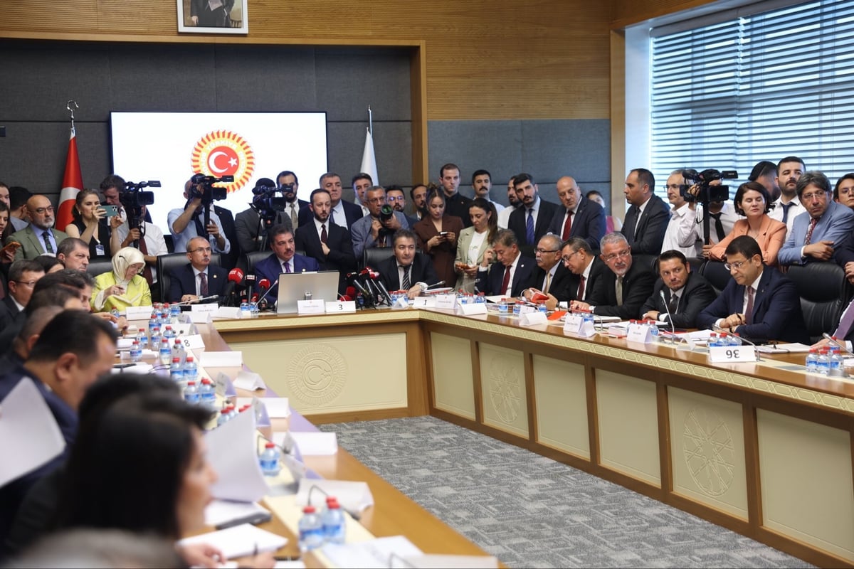 'Çerçeve yasa' teklifi komisyonda kabul edildi