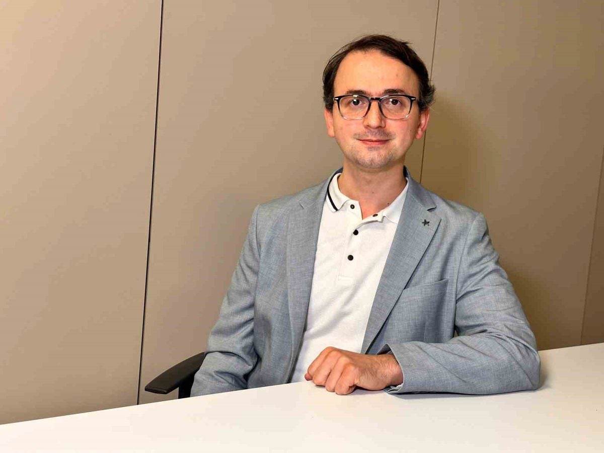 Ekran bağımlılığına 'sade telefon' önerisi