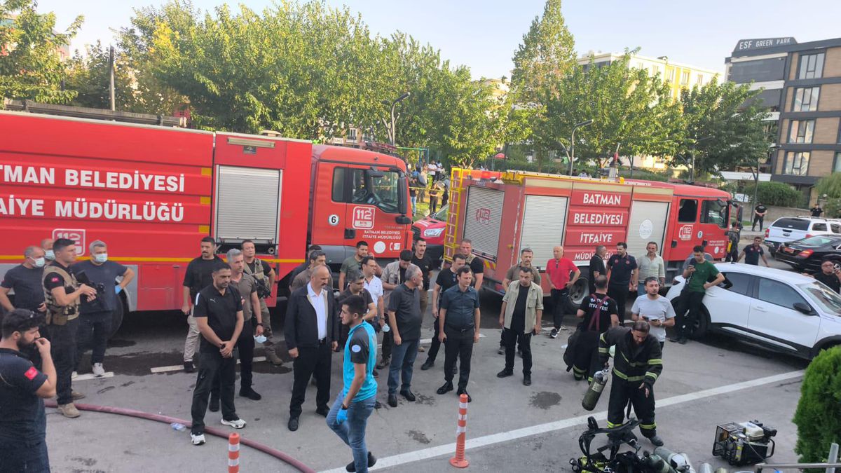 Batman’da spor salonunda yangın: 2 ölü, 10 yaralı